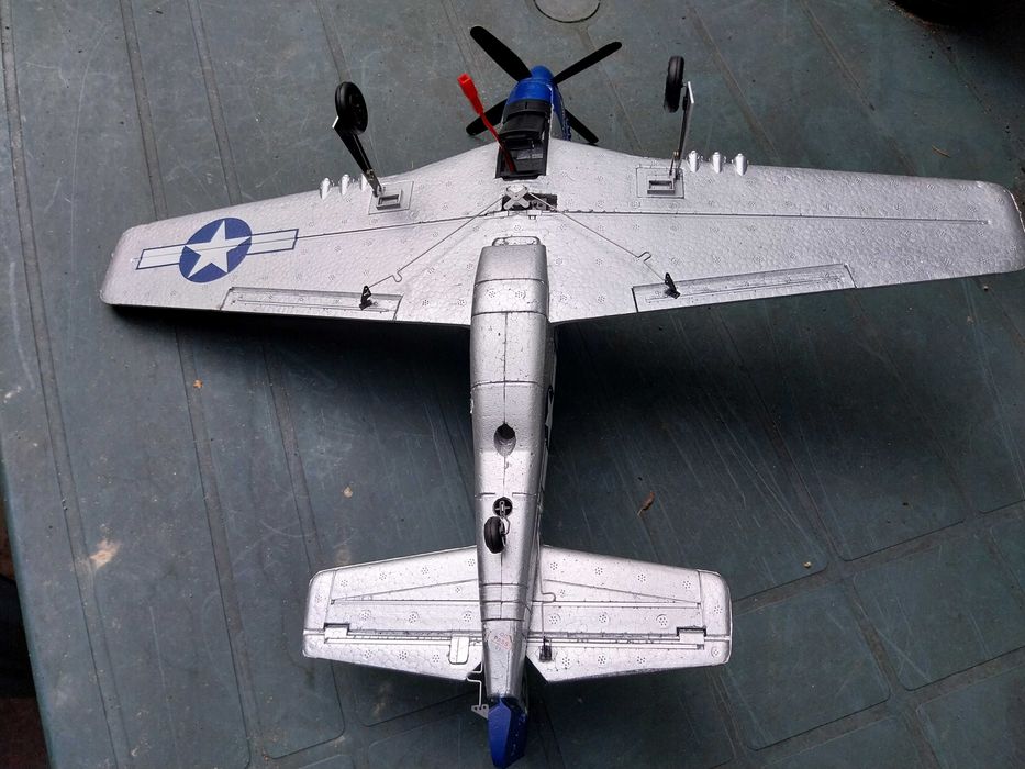 P51 Mustang RC model latający