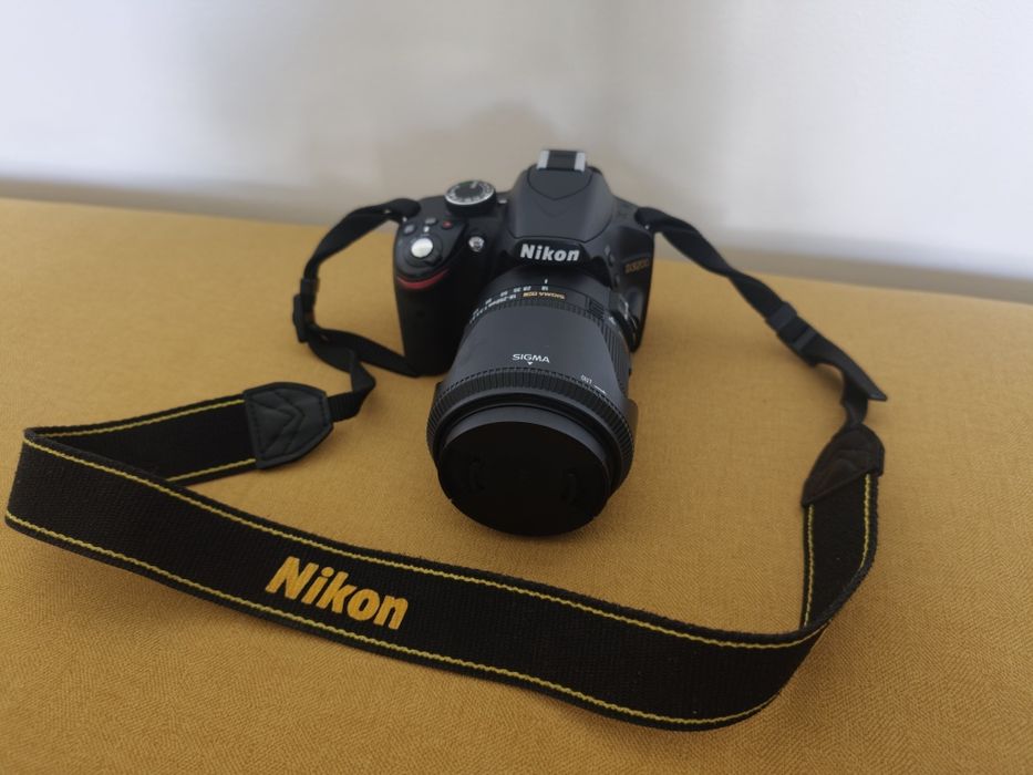 Máquina Fotográfica Nikon D3200 + Objetiva Sigma 18-250mm + Mala +