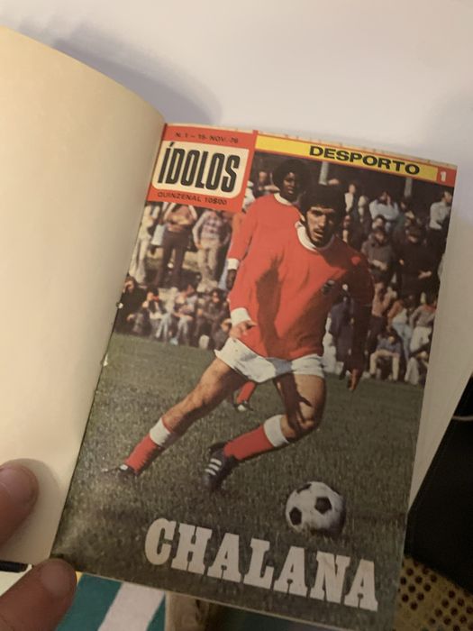 Livros de futebol únicos encadernação ouro