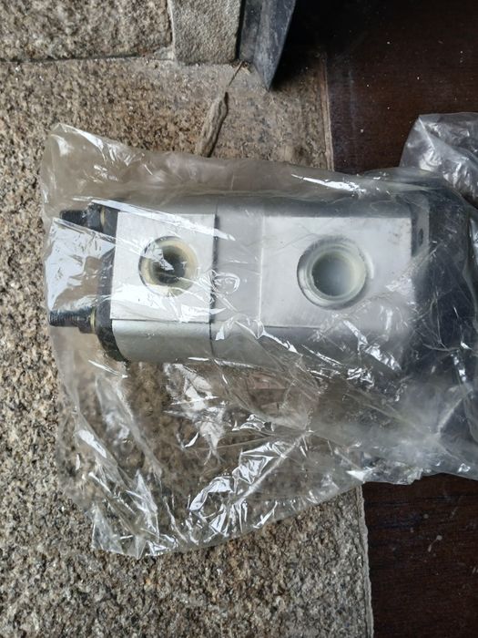 Bomba idraulica para trator nova