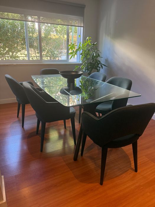 Mesa e cadeiras da Área