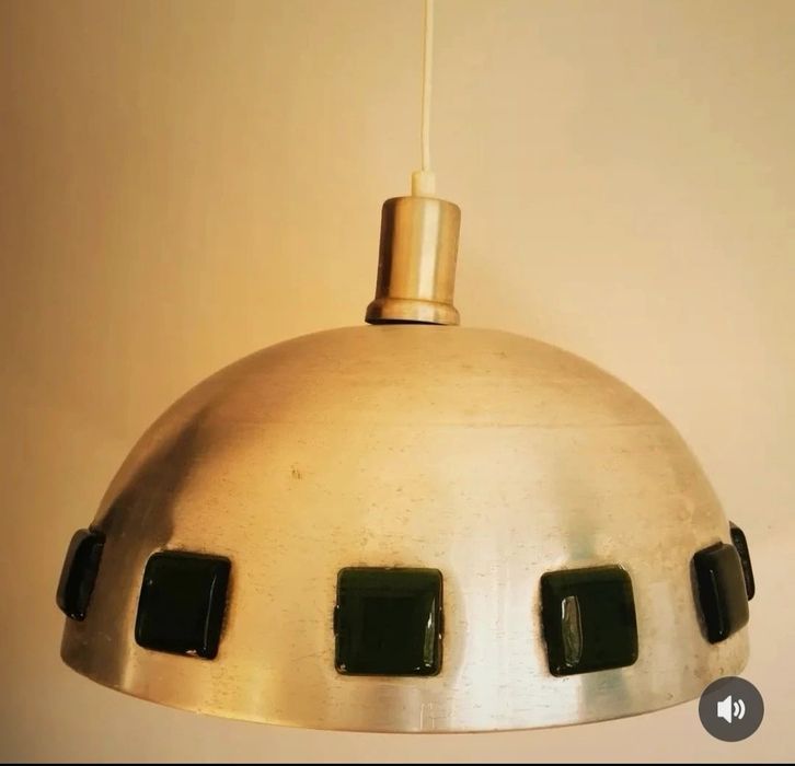 Candeeiro UFO com vidros verdes