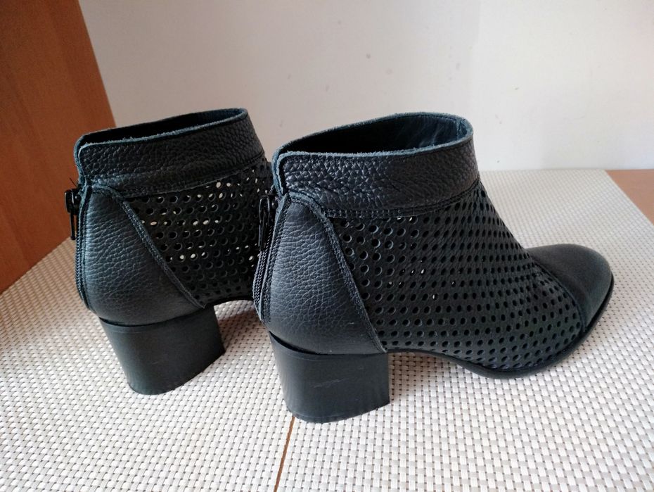 Passo per Passo.  Літні шкіряні туфлі. Перфоровані |Сітка| Ботильйони. Made in Italy. Оригінал. Розмір 37.5