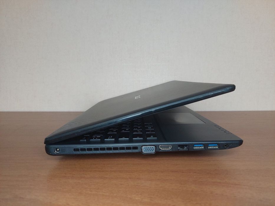 Ноутбук Asus X550CL / 15.6"/ 4 гб/ HDD 250 Гб/ БатареяРобоча