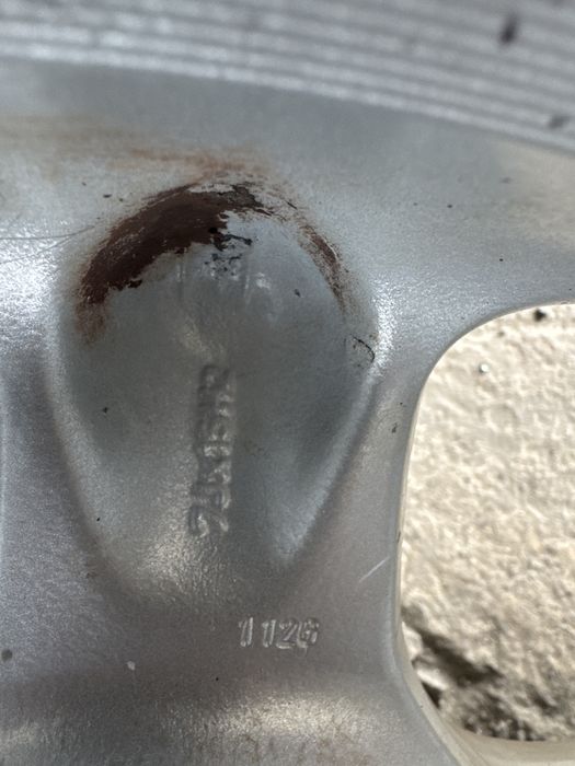 Диски шини 5/112R15 ЕТ38 7J ЦО57.1 205/60R15 два 4.7мм два 4.2мм Skoda wv Audi Seat Passat T4 Mercedes
