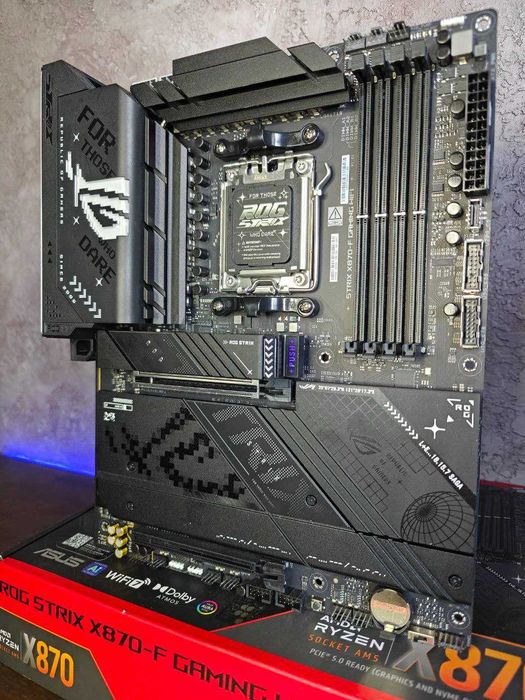 Материнська плата Rog Strix X870-F Gaming Wifi (AM5) 7000-9000 AMD