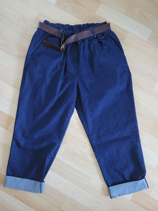 Spodnie damskie z paskiem