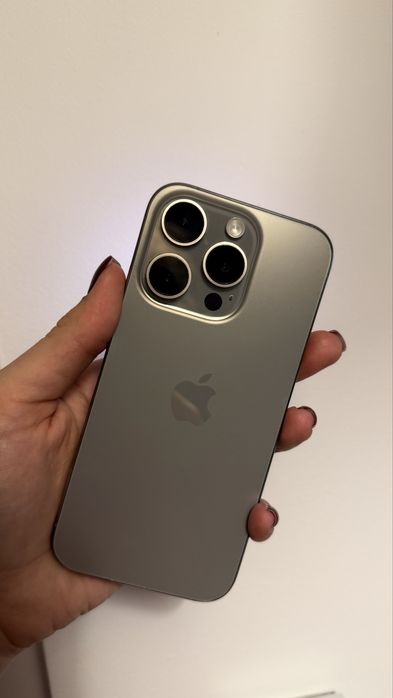 iPhone 15 pro 128BG