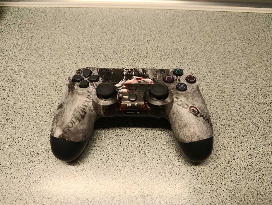 Геймпад PS4 God of War бездротовий