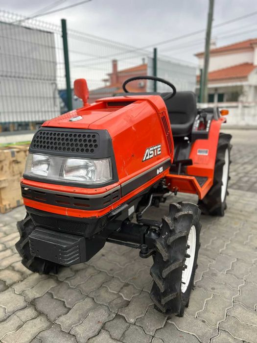 KUBOTA ASTE A155 IMACULADO