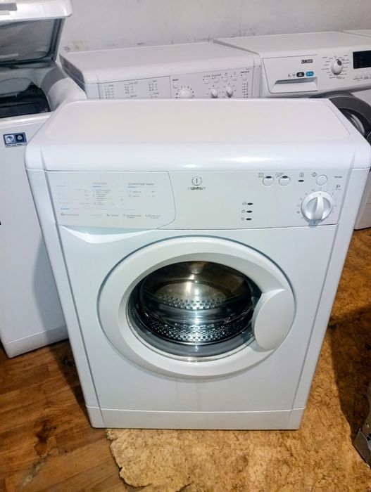Пральна машина Indesit