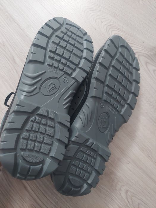 Sprzedam buty robocze
