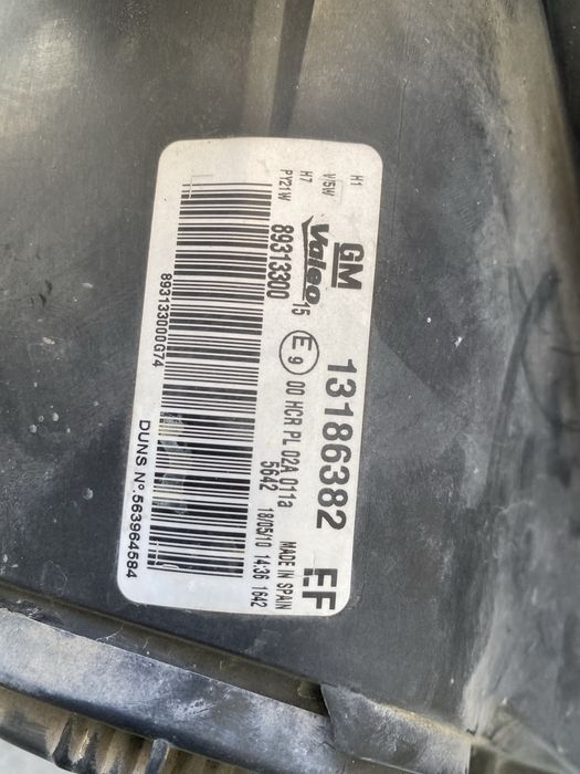 Óptica/Farol Direito Opel Corsa D