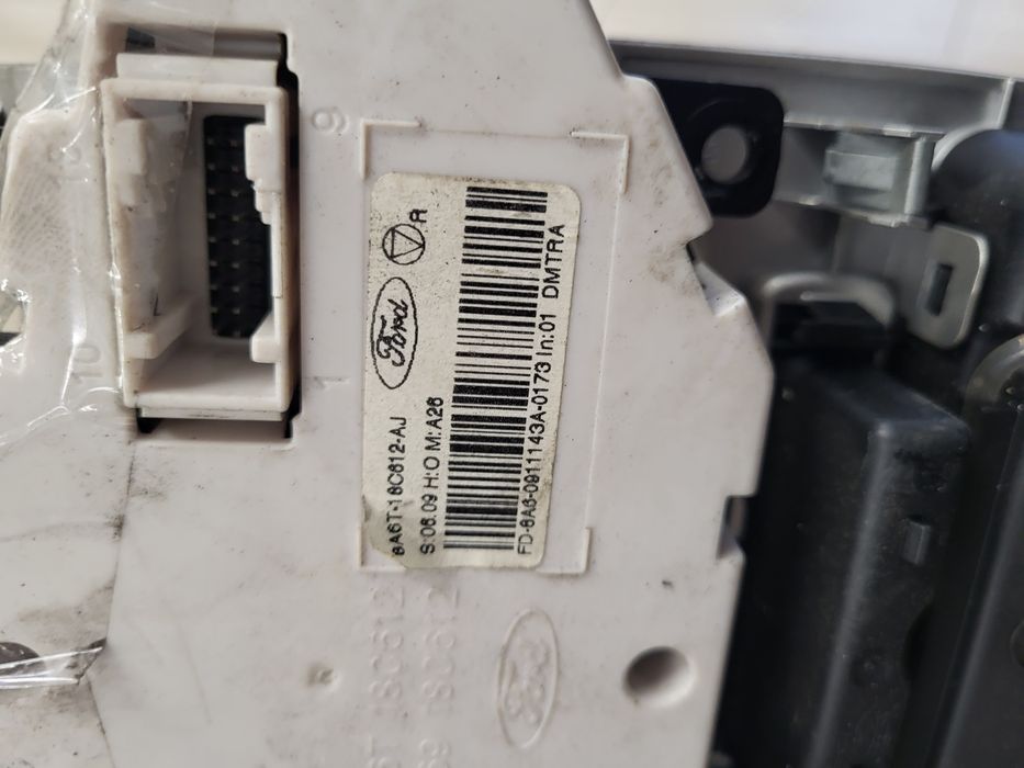 Panel klimatyzacji ford fiesta mk7 09r