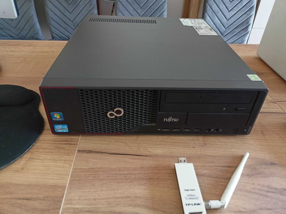 Komputer stacjonarny Fujitsu DT8