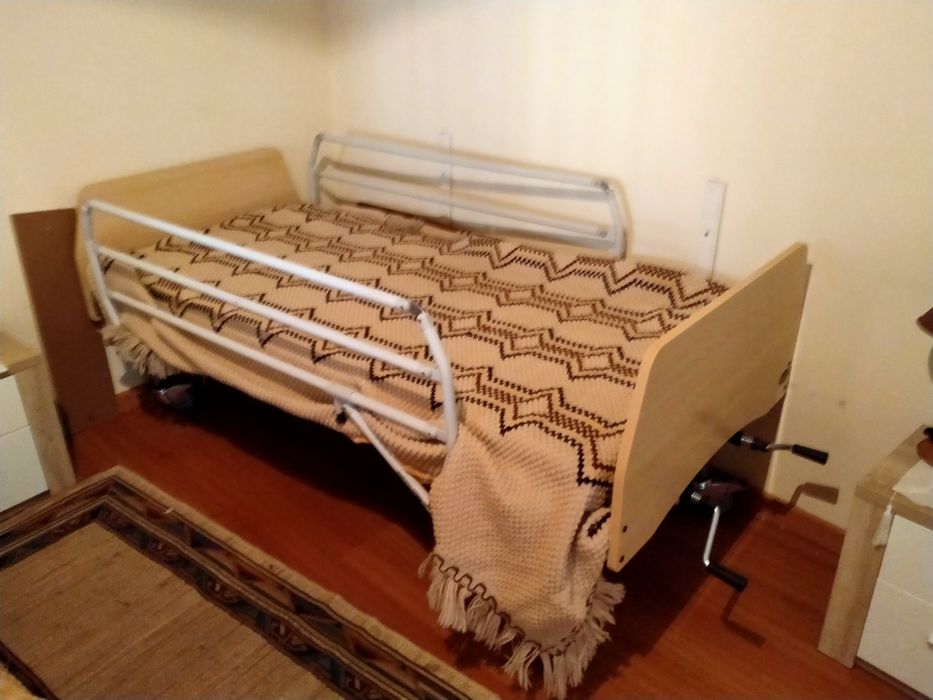 Cama estado semi nova