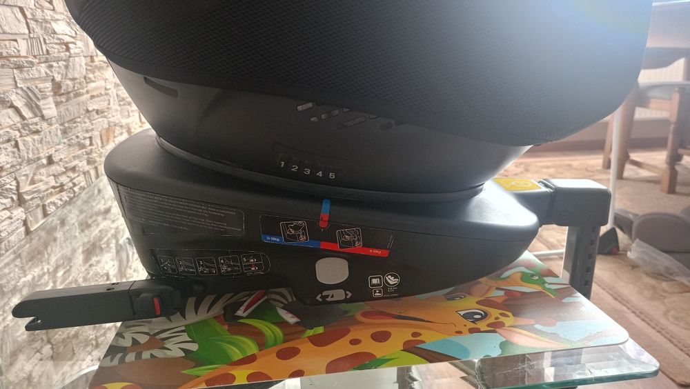 Fotelik samochodowy Joie spin 360