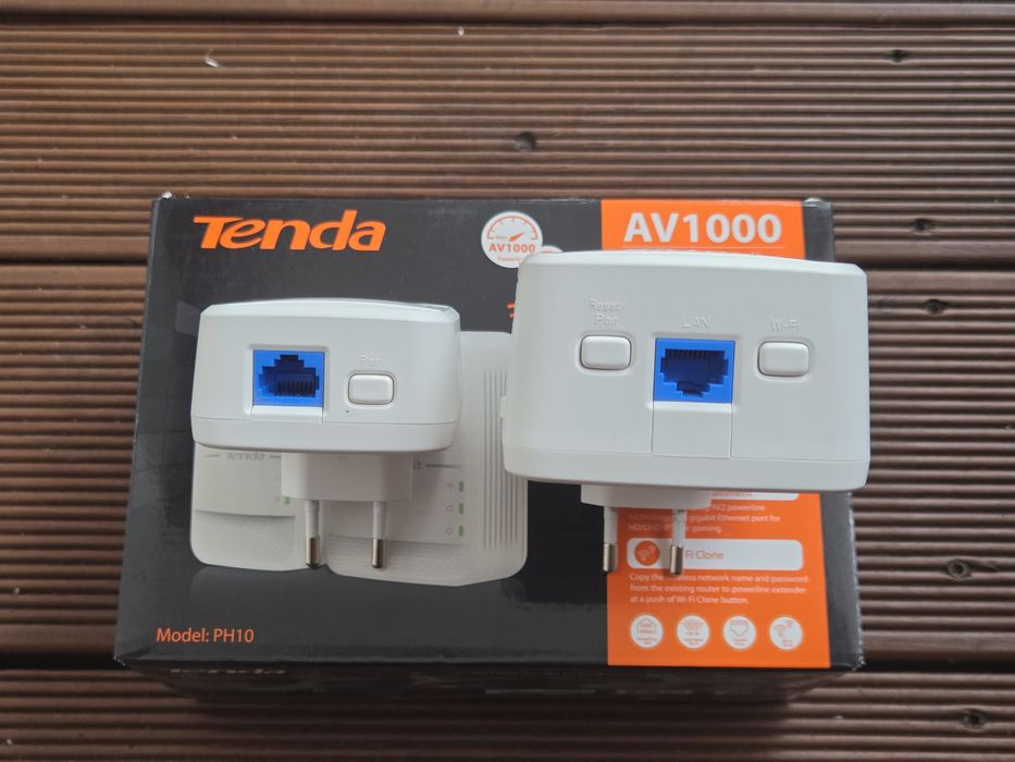 Tenda AV1000 Powerline WiFi Extender Kit