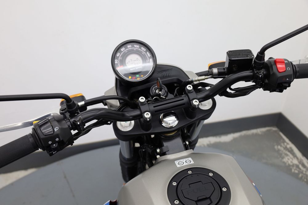 Royal Enfield Himalayan Scram 411 4500$