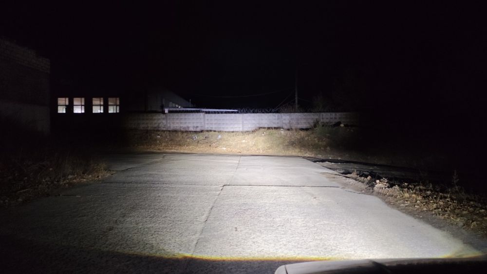 Би лед линзи 2.5дюйма 45-55Ват. 6000к h4-h7 hella 3R