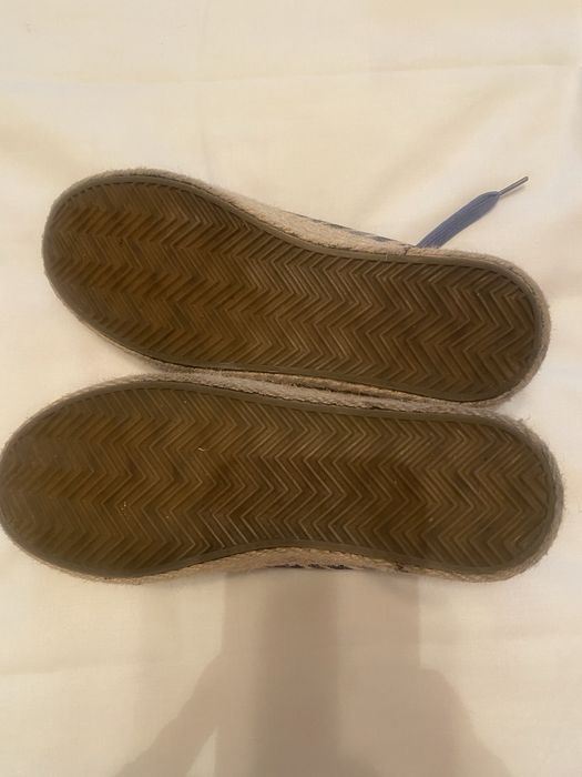 Продам кроссовки