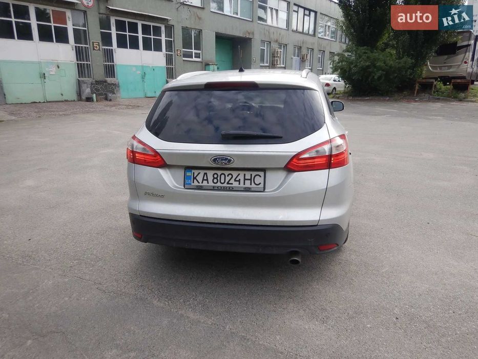 Ford Focus 2011 Автопаркування