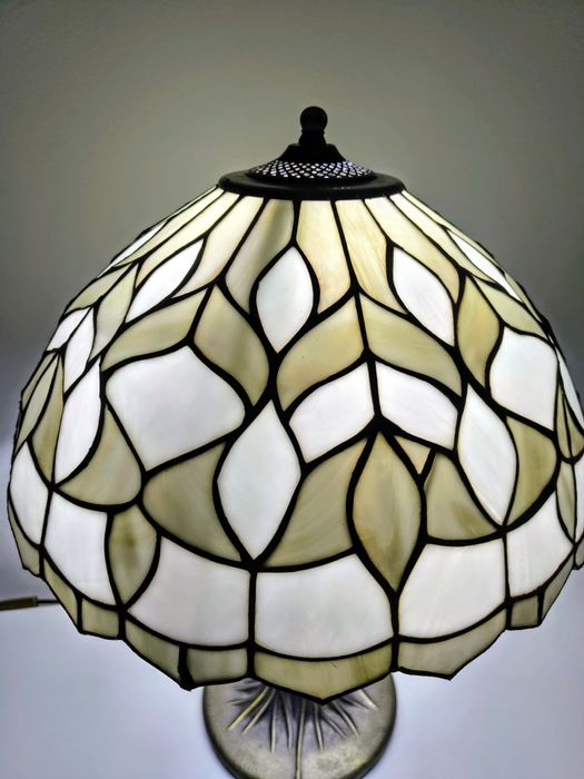 Tiffany lampy witrażowe stołowe nocne