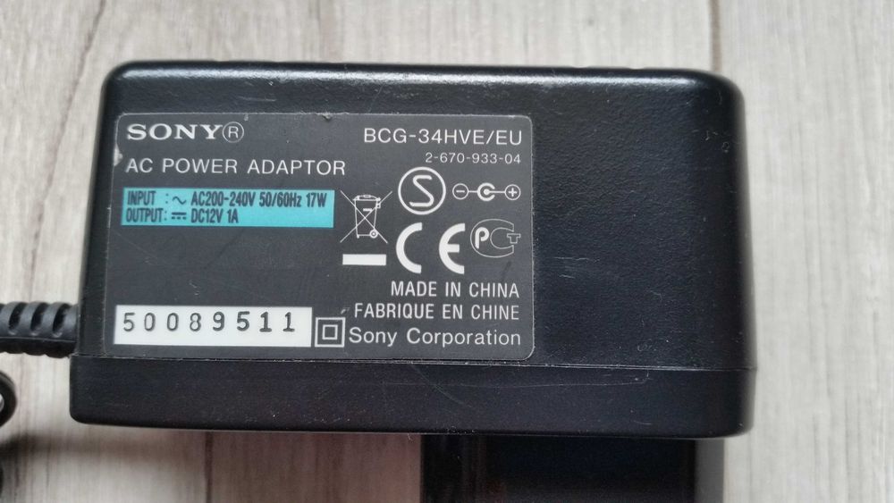 Zasilacz ładowarka SONY BCG-34HVE/EU, 12V 1A