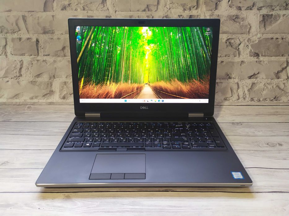 Dell Precision 7540 4K IPS i7-9850H/16GB/1 TB/NVIDIA T2000 4GB