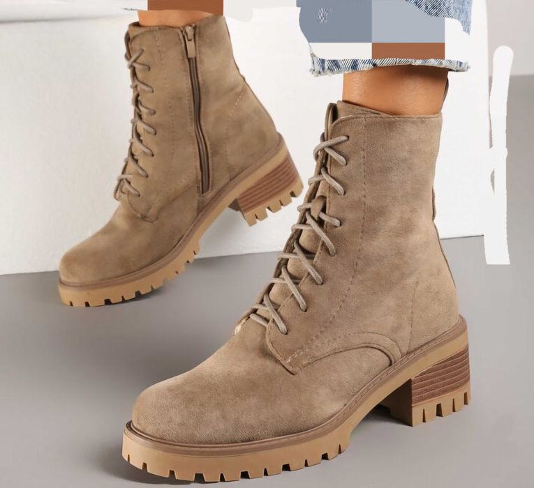 Botki beżowe sznurowane na zamek rozmiar 38