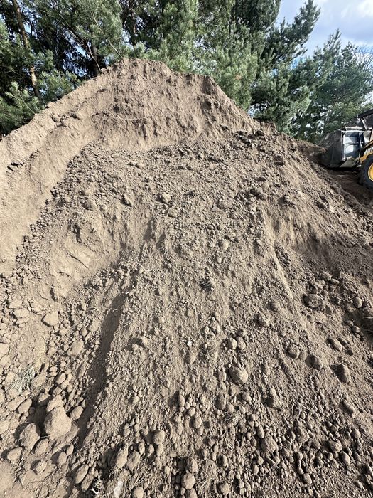 ZIEMIA HUMUS niezanieczyszczona DO OGRODU pod trawnik czarnoziem