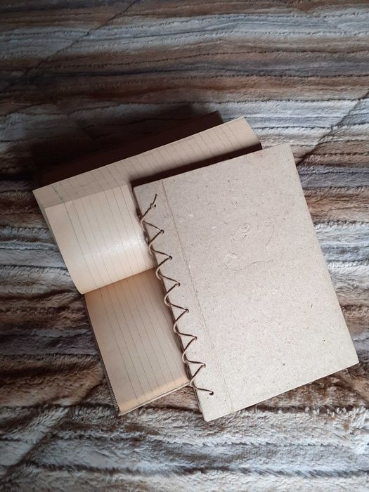 2 Cadernos artesanais antigos 5€ os 2