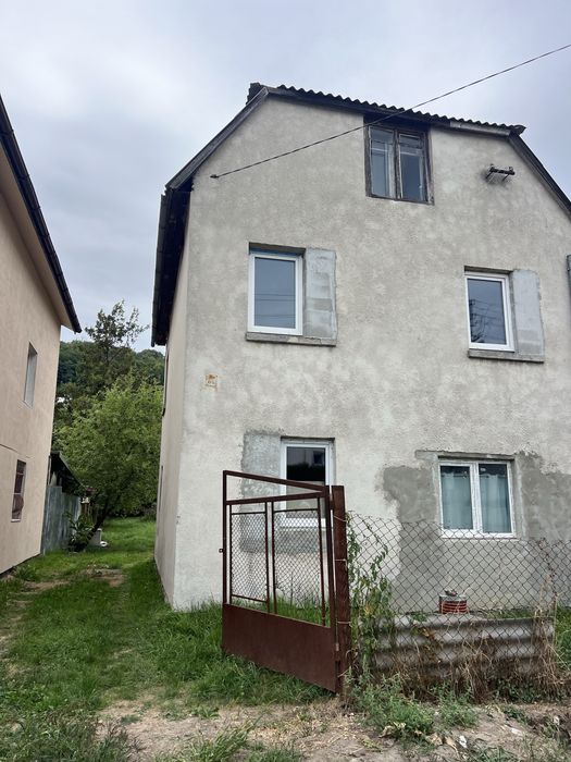 Продаж будинок дачний м .Винники