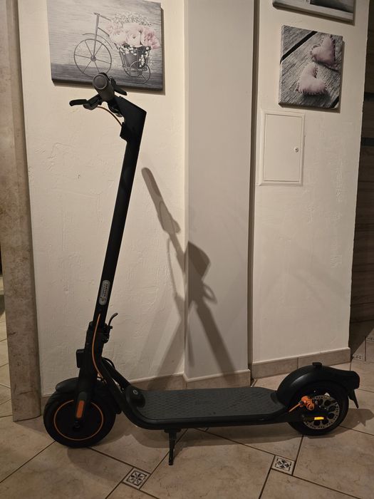 Hulajnoga elektryczna ninebot