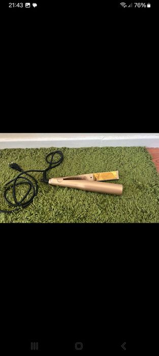Relógio com conjunto de braceletes