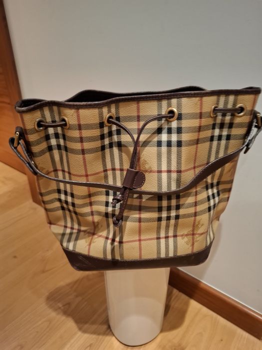 Mala Burberry Original. Luxo Clássico