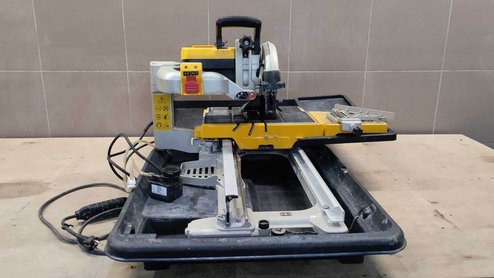 Плиткоріз DeWALT D24000