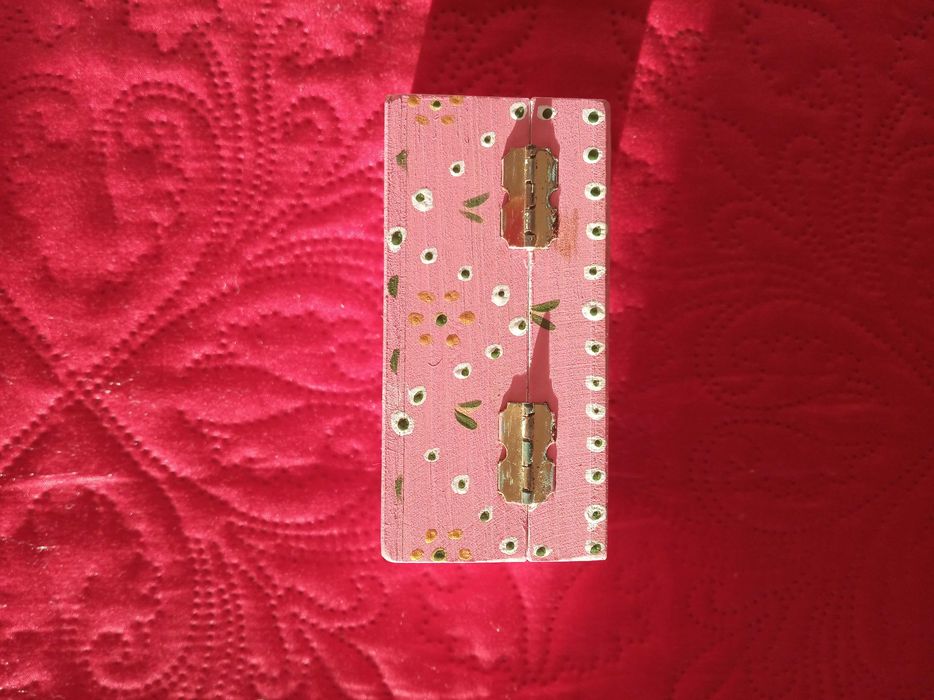 Caixa Rosa - pintada à mão