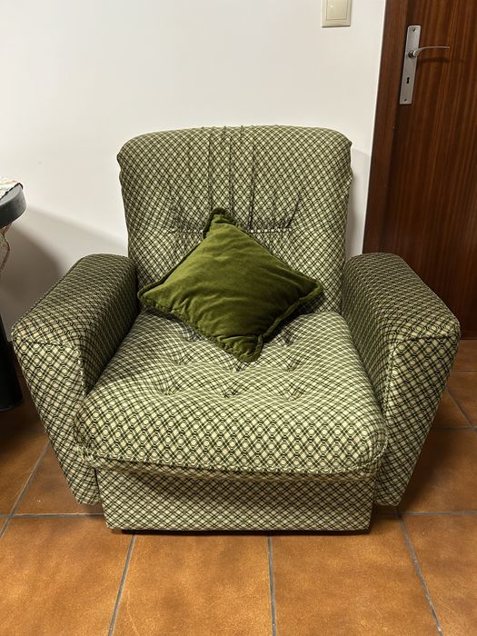 Poltrona/Sofá Vintage Estofada - muito confortável