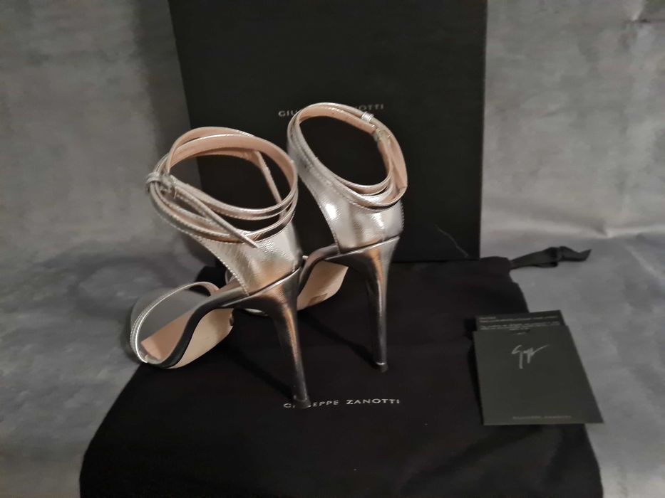 Sandały  szpilki  GIUSEPPE  ZANOTTI  r.36/5