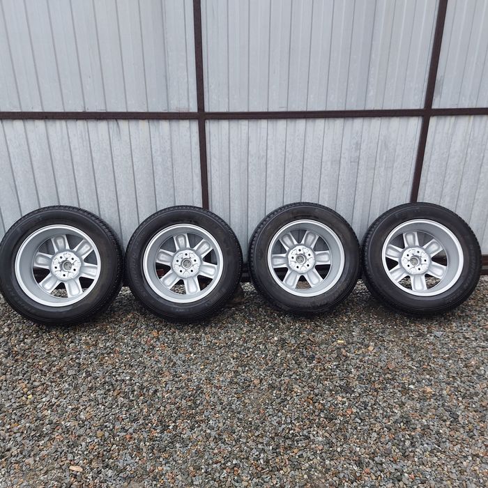 Колеса титани диски шини скати оригінали Ніссан R17 всесезонка