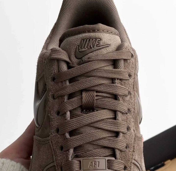 Нові NIKE AIR FORCE 07 mink brown жіночі найк