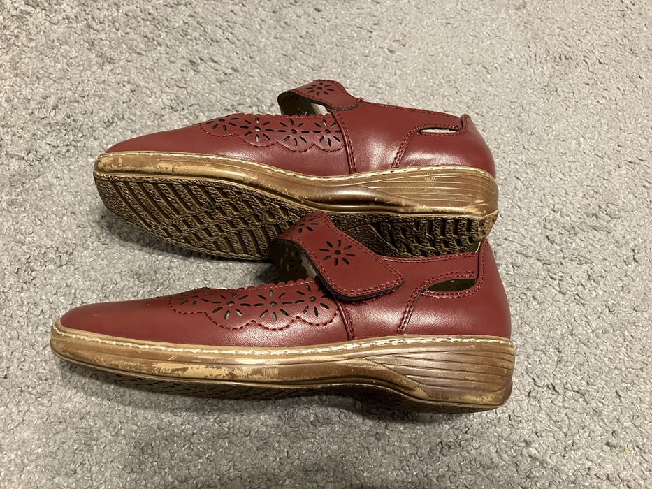 Buty EASY STREET BOCHUM damskie czerwone rozm.36