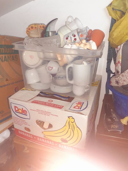 Grande lote de loicas e decoração  11 caixas