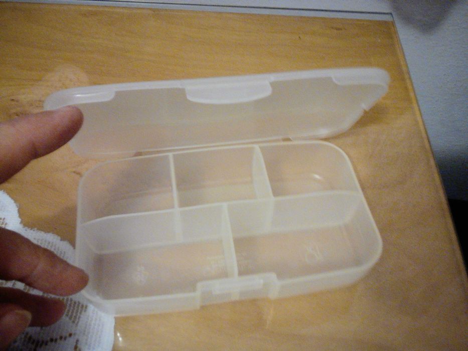 Pudełko na leki, suplementy, drobiazgi 5-cio komorowe