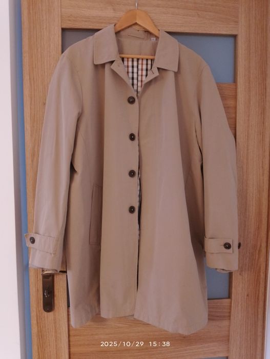 Męski płaszcz firmy Burton London