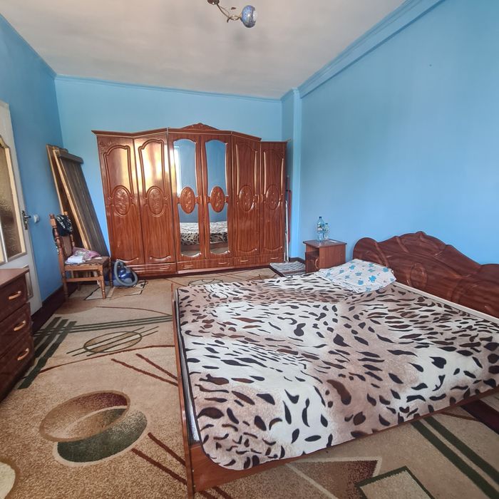 Продається двохкімнатна квартира в м.Берегове.