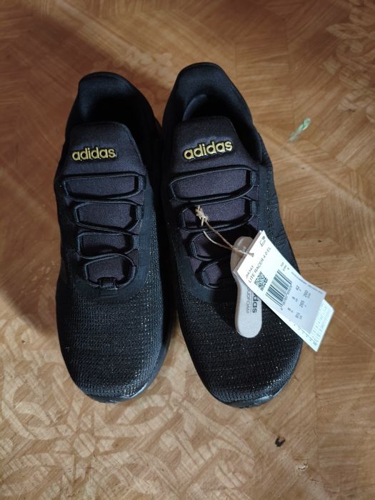 Кросівки жіночі Adidas