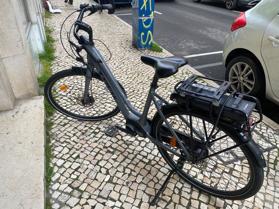 Bicicleta elétrica urbana Trek District+ 1 Midstep