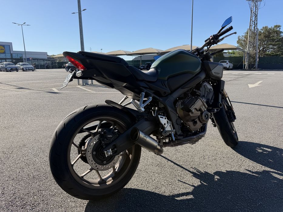 HONDA CB 650 R E-Clutch 2025